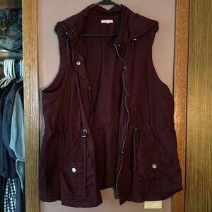 Maurice’s Size 2 Burgundy Vest